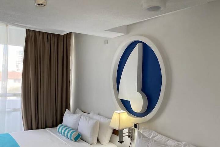 Room 19 of 77