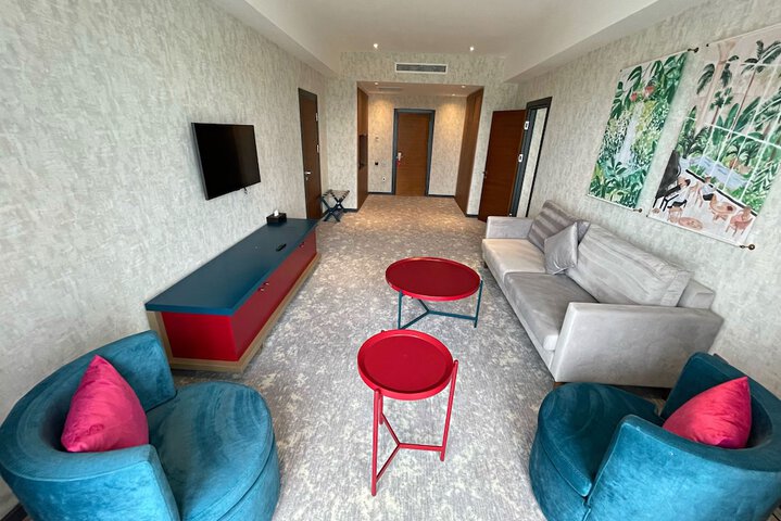 Room 15 of 30
