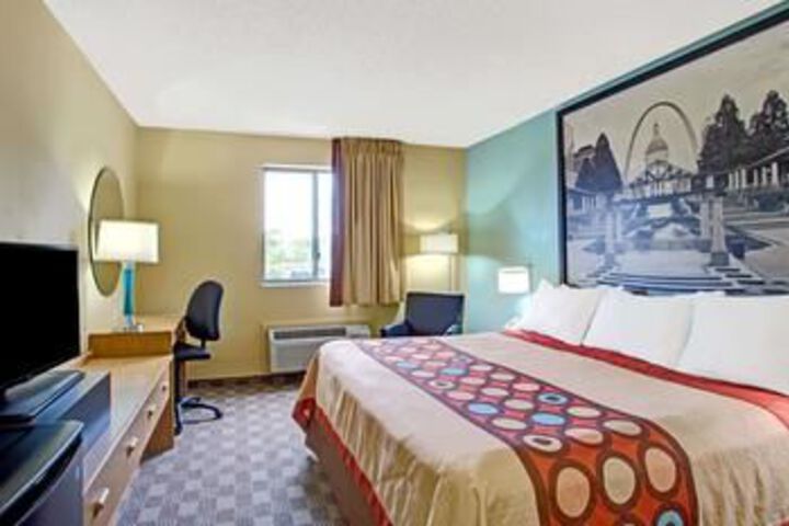 Room 16 of 48