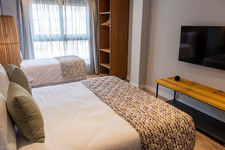 Room 15 of 100