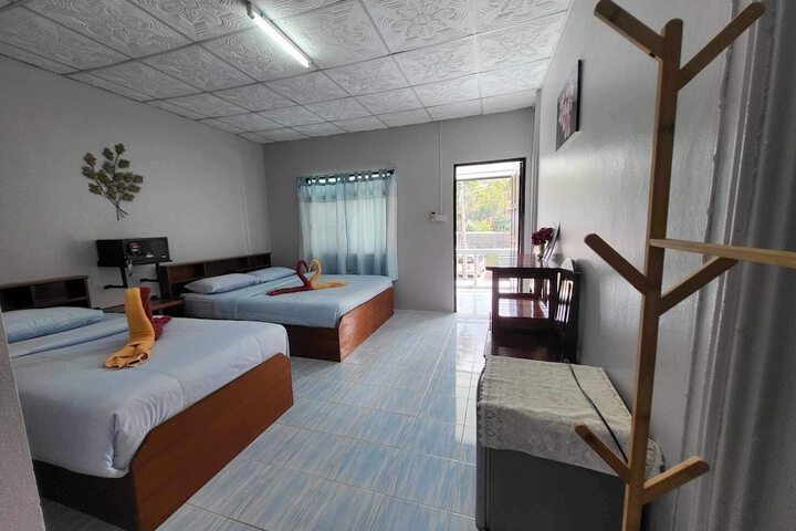 Room 38 of 128