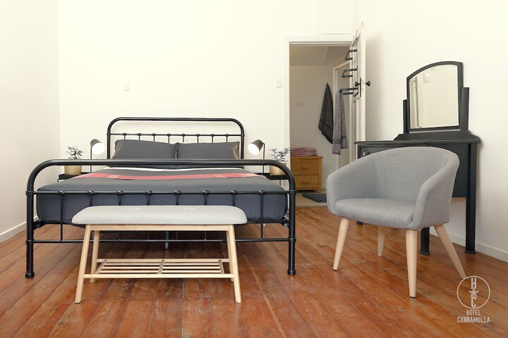 Room 8 of 27