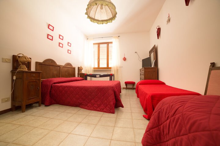 Room 12 of 17