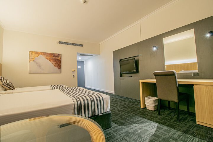 Room 26 of 127
