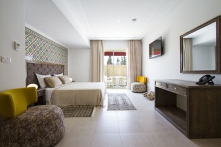 Room 42 of 69
