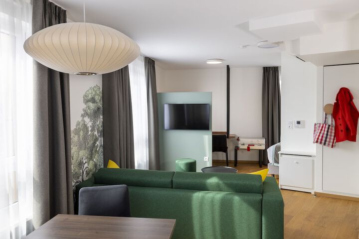 Room 50 of 104