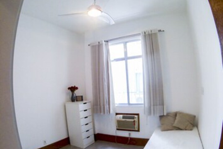 Room 34 of 39