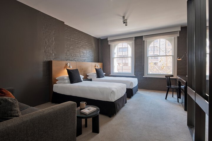 Room 7 of 72