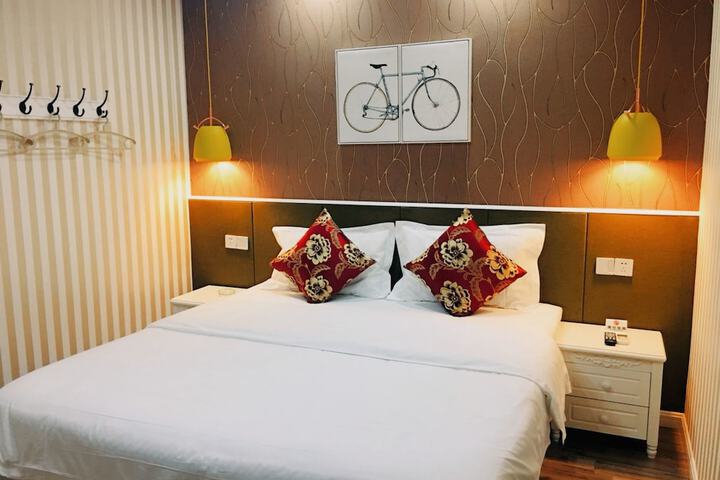 Room 14 of 17