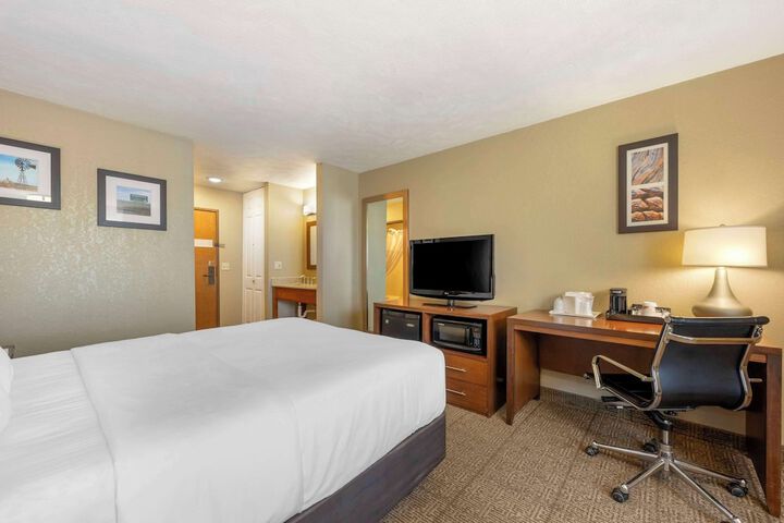 Room 8 of 42