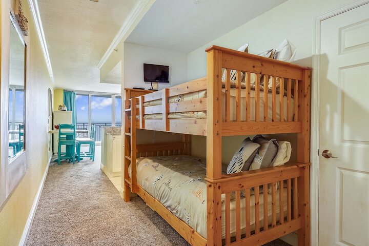 Room 7 of 145