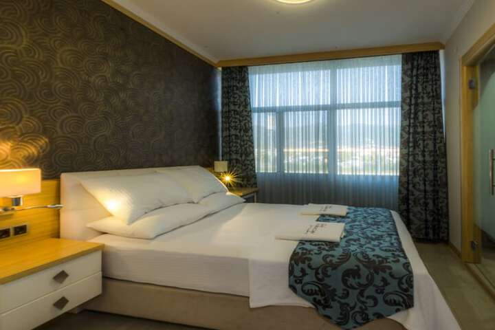 Room 6 of 20