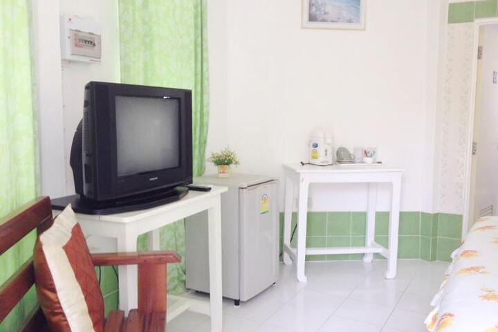 Room 4 of 5