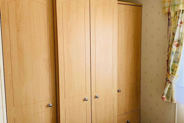 Room 4 of 10