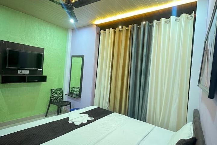 Room 10 of 44