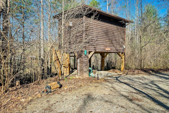 Property Grounds 37 of 40