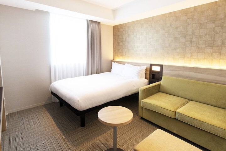 Room 15 of 40