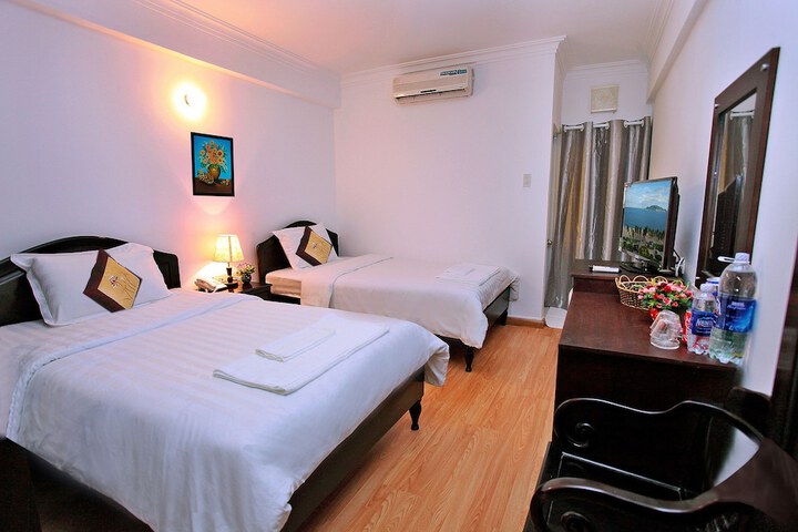 Room 14 of 27