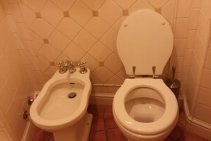 Room 4 of 13