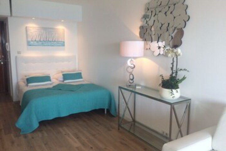 Room 17 of 20
