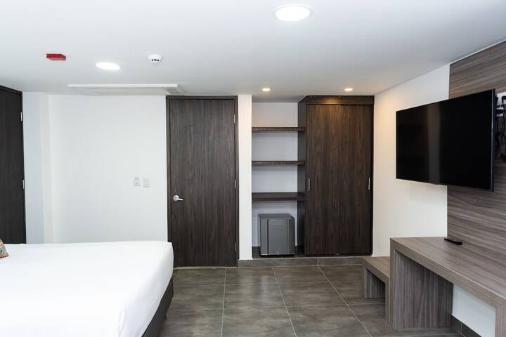 Room 16 of 35