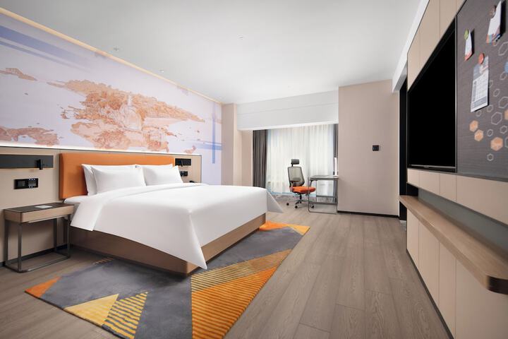 Room 6 of 11