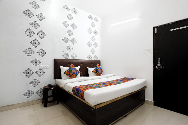 Room 16 of 35