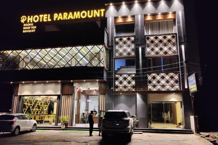 Paramount Hotel
