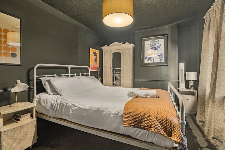 Room 40 of 51