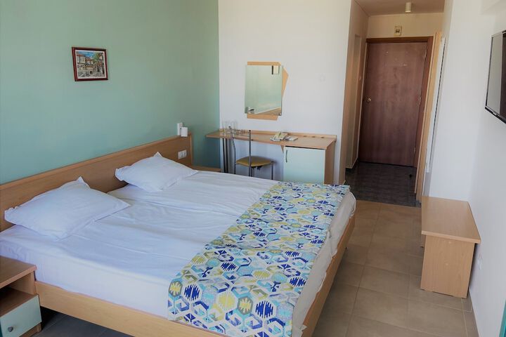Room 10 of 45