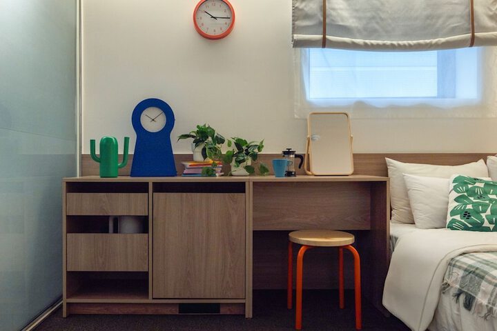 Room 82 of 177