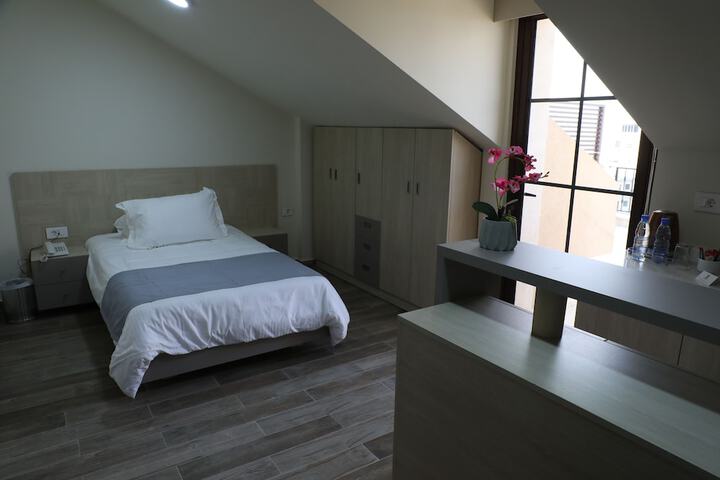 Room 18 of 36