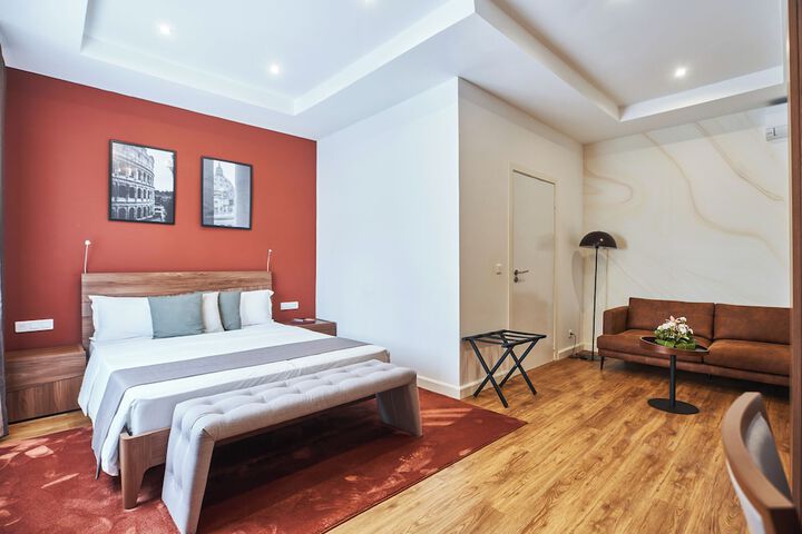 Room 8 of 75