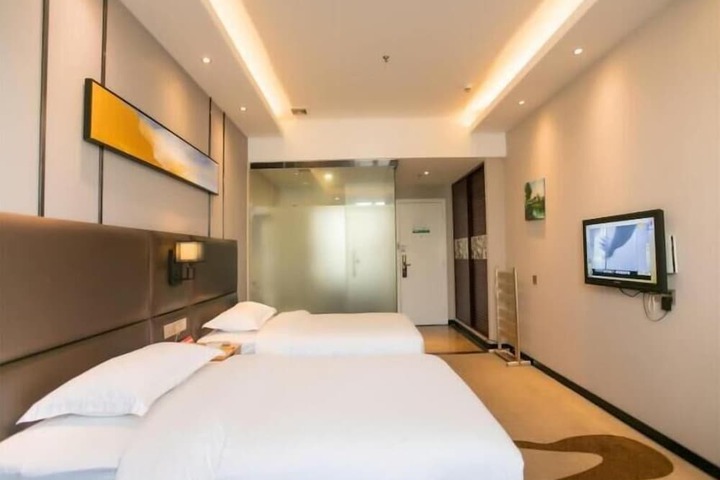 Room 25 of 52