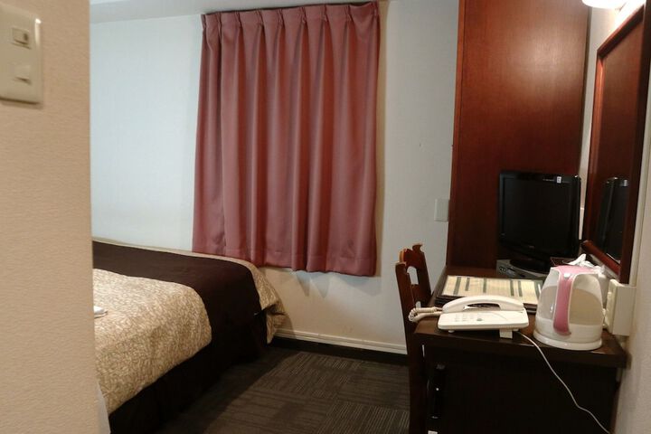 Room 15 of 25