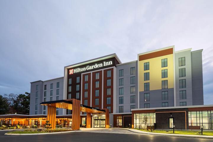 Hilton Garden Inn Flushing Laguardia in Flushing, NY