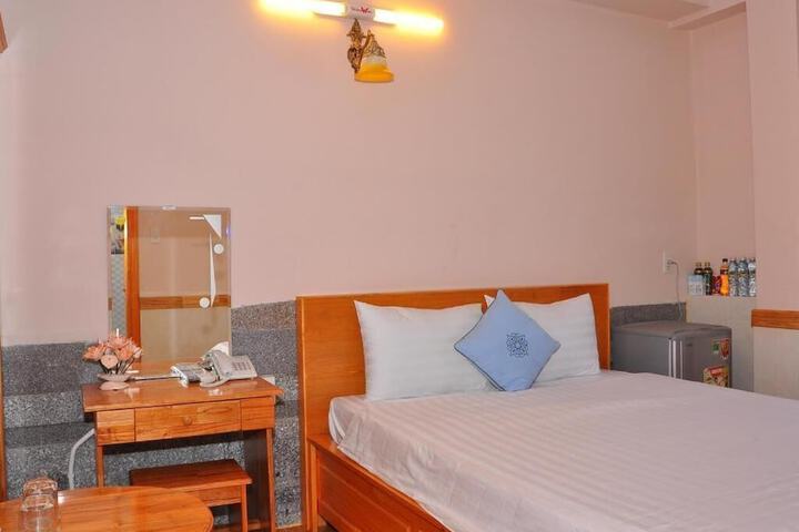 Room 10 of 35