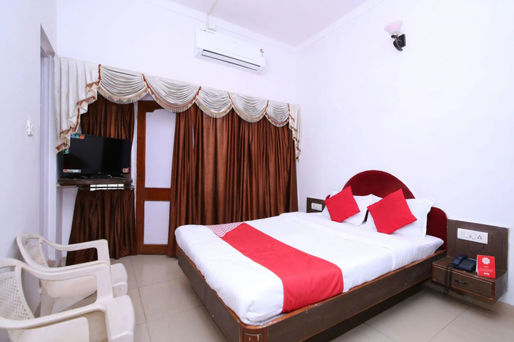 Room 5 of 13
