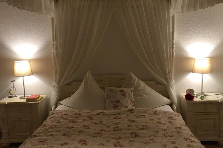 Room 11 of 41