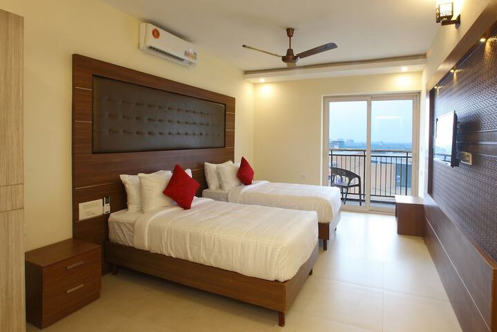 Room 8 of 31