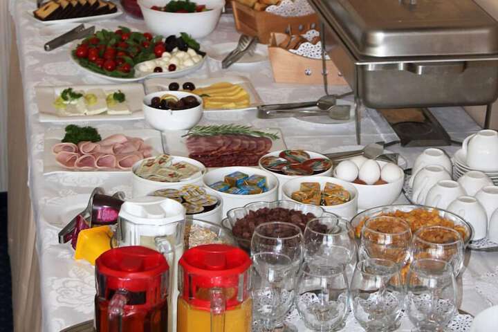 Breakfast/Coffee Service 32 of 40