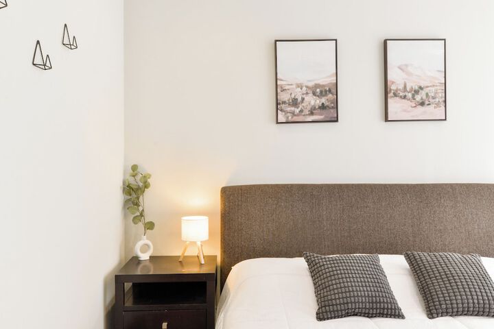 Room 10 of 46
