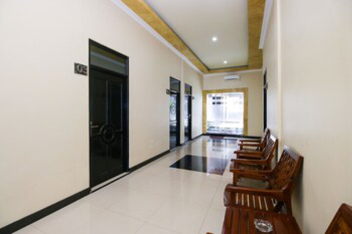 Ballroom/Hall 8 of 23