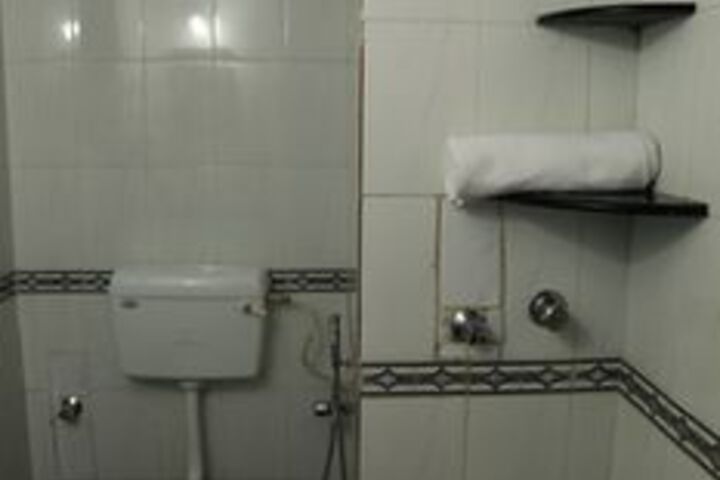 Room 3 of 22