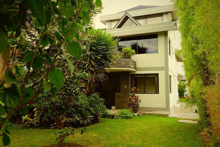 Hotel Exterior 19 of 22
