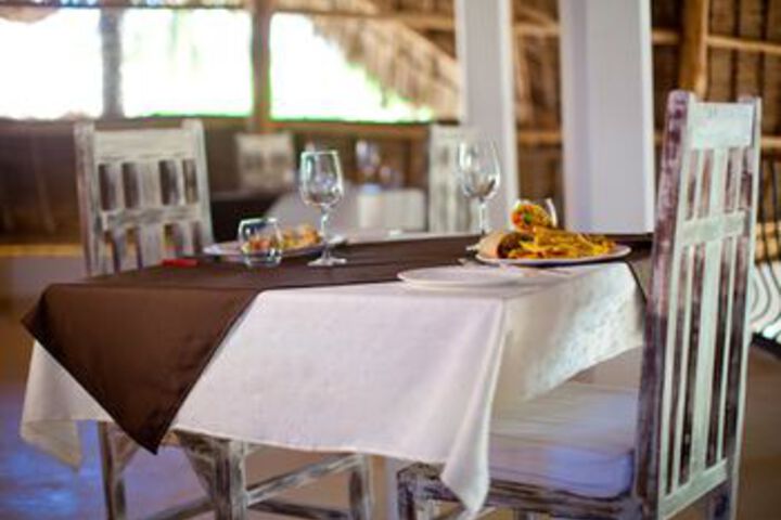 Dining 14 of 15