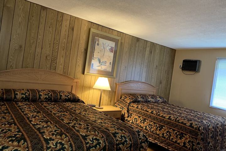 Room 8 of 63