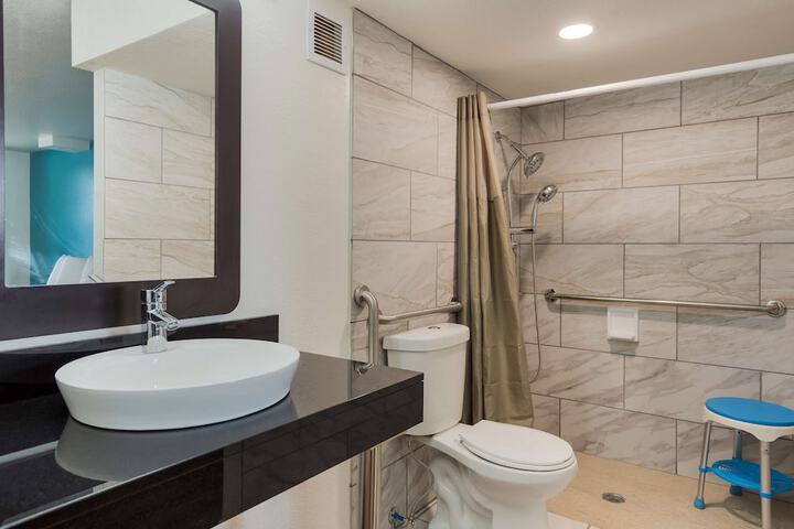Bathroom amenities