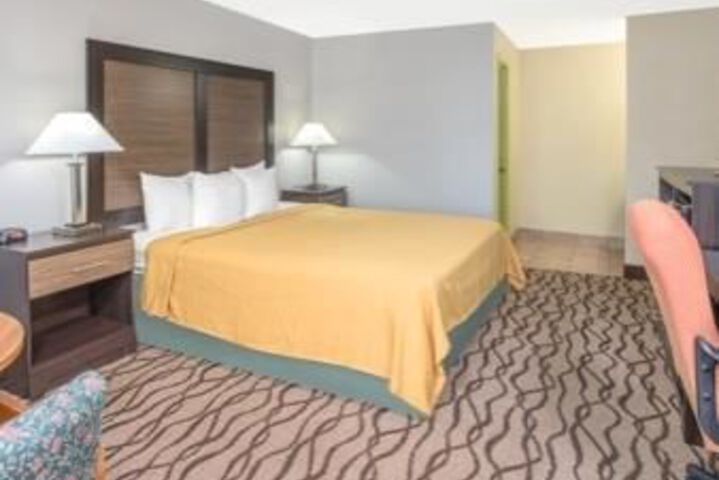 Room 18 of 21