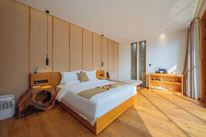 Room 15 of 259